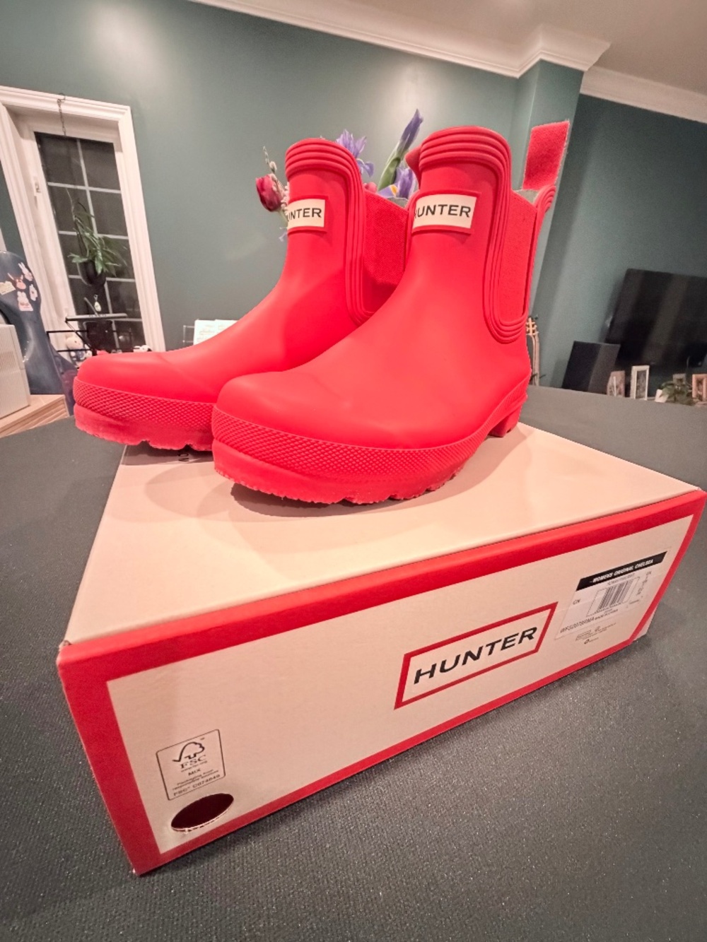 Cute pink Hunter original Chelsea boots women size 7